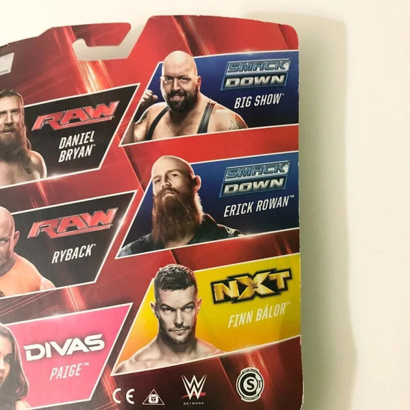 2015 WWE Paige Series 57  Divas Action Figure Mattel Damaged Box - Picture 16 of 16